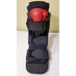 DJO, LLC. Procare Xceltrax Pneumatic Air Ankle Walker, Medium NEW